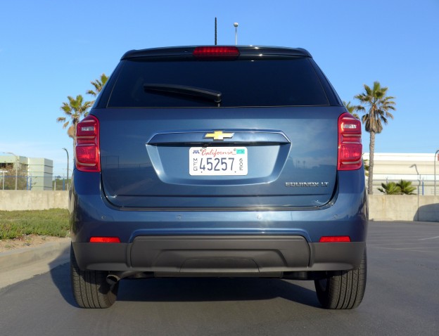 A rear view of the 2016 Chevrolet Equinox FWD LT