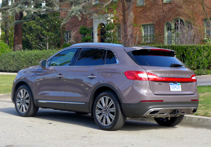 A three-quarter rear view of the 2016 Lincoln MKX Black Label AWD